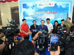 HUT Ke-22 DPD, Sultan Najamudin Dorong Donor Darah Serentak di 38 Provinsi