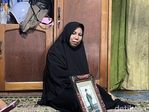 Bu Guru di Banjarmasin Tiap Hari Pakai Oksigen di Tengah Kabut Asap, Kini Meninggal