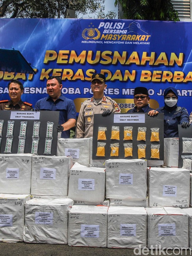 Jutaan Butir Obat Keras Dimusnahkan di Jakarta Utara