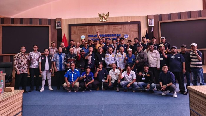 Paguyuban angkot Malang di Dishub Jatim