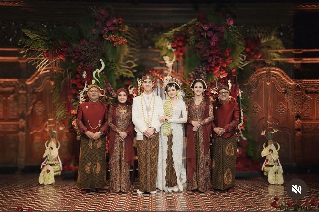 Nama El Rumi jadi salah satu anak artis yang pernikahannya paling banyak mendapat sorotan pada 2026. Putra Ahmad Dhani dan Maia Estianty ini resmi menikah dengan aktris Syifa Hadju pada 26 April 2026. Foto: Dok. Instagram
