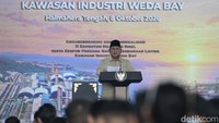 Resmikan Proyek Rp 180 Triliun, Prabowo Banggakan Hilirisasi