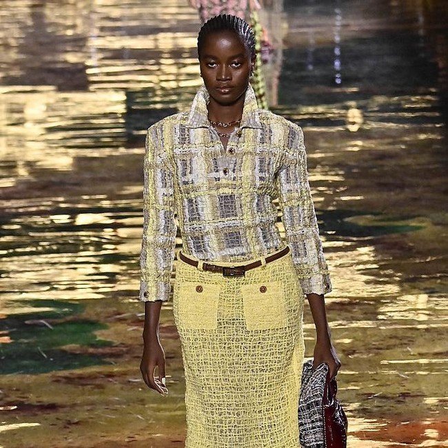 Potret Rachel Ojuromi, Wanita dari Jalanan Nigeria Tampil di Runway Chanel