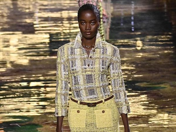Potret Rachel Ojuromi, Wanita dari Jalanan Nigeria Tampil di Runway Chanel