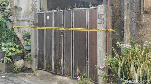 Rumah kontrakan VK di kawasan Canggu, Kuta Utara, Badung, masih dipasangi garis polisi, Kamis (8/10/2026)