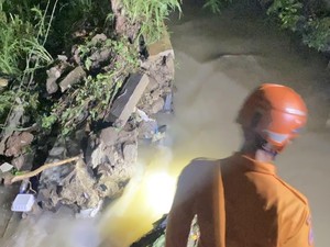 Tanggul Irigasi di Cimanggu Bogor Jebol gegara Kali Meluap Saat Hujan