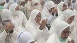 Umat Islam Palembang Gelar Shalat Istisqa di Tengah Kabut Asap
