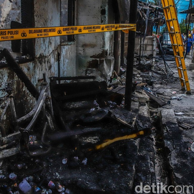 Suasana Pascakebakaran di Kemayoran, Hanguskan 8 Rumah dan Kios