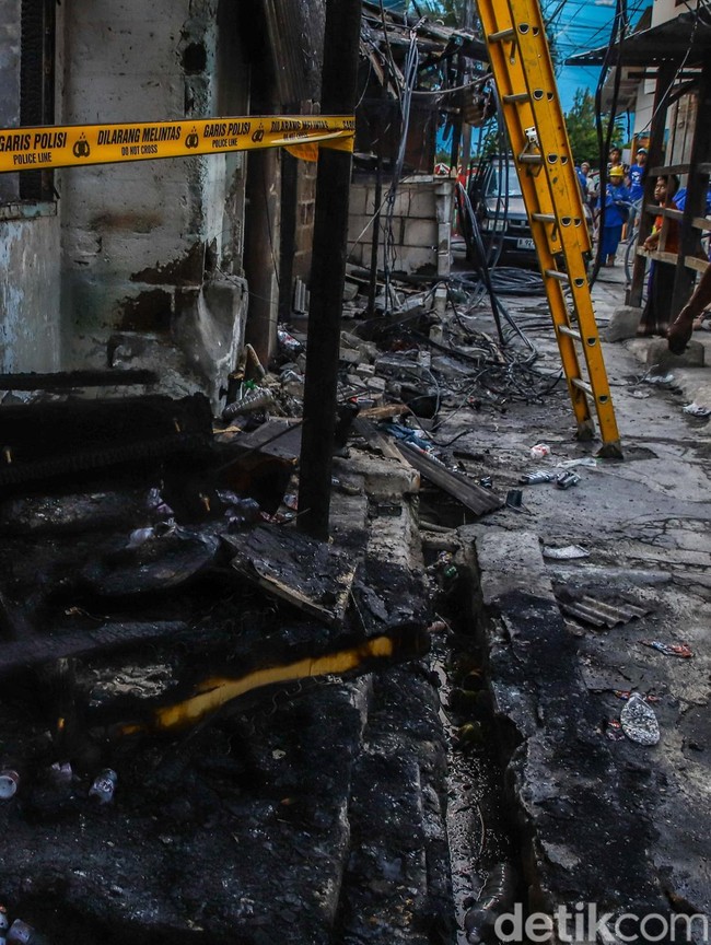 Suasana Pascakebakaran di Kemayoran, Hanguskan 8 Rumah dan Kios