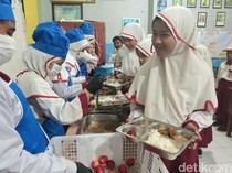 Siswa Antusias Ikuti Uji Coba MBG Prasmanan di Kota Pasuruan