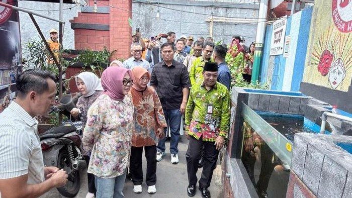Wali Kota Kendari Siska Karina Imran berkunjung ke RT 11/RW 07, Kelurahan Gandaria Utara, Kecamatan Kebayoran Baru, pada Kamis (8/10/2026).