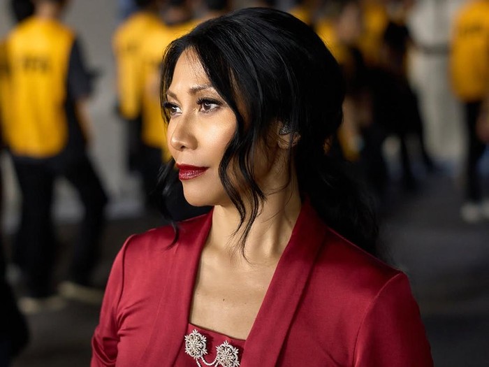 Anggun C Sasmi nyanyikan Tanah Airku di GBK.