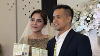 Foto Pernikahan Aufar Hutapea-Danya Assegaf, Olla Ramlan dan Pacar Kondangan
