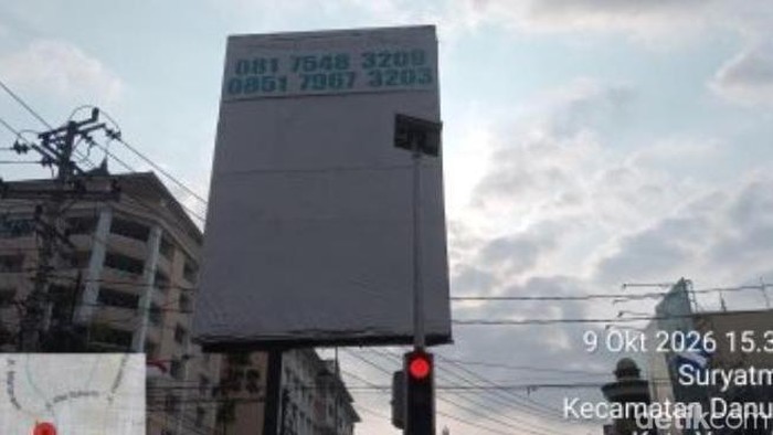 Baliho viral bervisual bocah SD telah dicopot di Jalan Suryatmajan, Gondomanan, Kota Jogja, Jumat (9/10/2026).