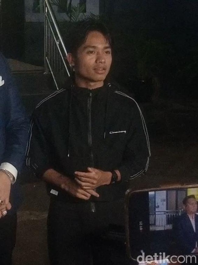 Potret Kondisi Betrand Peto Usai 9 Jam Diperiksa Soal Kasus Kekerasan Seksual
