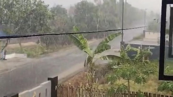 Hujan melanda Soppeng usai 5 bulan dilanda kekeringan.