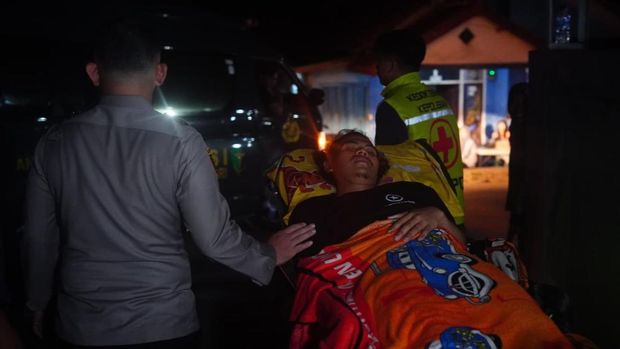 Kapolres Bogor evakuasi Piki Mutakim, ABK kapal yang disandera perompak Somalia. (dok.istimewa)