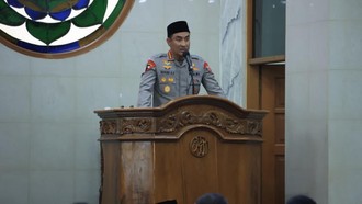 Salat Jumat di Mabes Polri, Kapolri Ingatkan Anggota Selalu Rendah Hati