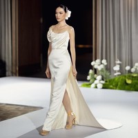 Alih-alih sekadar menghadirkan gaun yang cantik secara visual, La Belle membawa gagasan tentang pertemuan antara romantisme dan kemandirian, serta keanggunan klasik dan semangat modern.  (Foto: Dok. Sebastian Gunawan)