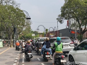 Lampu Merah Cihapit Padam, Pengendara Keluhkan Kondisi Lalin