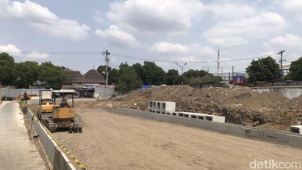 Lokasi eks rumah dinas KAI di selatan Stasiun Lempuyangan yang dirobohkan, Jumat (9/10/2026) Lokasi eks rumah dinas KAI di selatan Stasiun Lempuyangan yang dirobohkan, Jumat (9/10/2026)