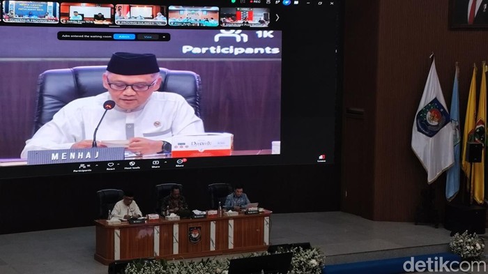 Menhaj Irfan dalam acara penandatanganan SEB di Gedung Kemendagri, Jakarta Pusat, Jumat (9/10/2026).