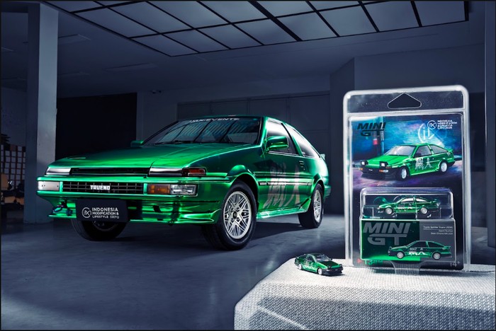 MINI GT IMX Exclusive Event Car 2026: Toyota Sprinter Trueno AE86 Keiichi Tsuchiya Shokunin Green.