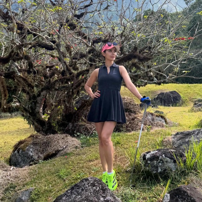 Momen Nadia Mulya Coba Main Golf Pertama Kali