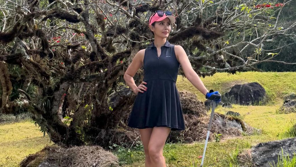Momen Nadia Mulya Coba Main Golf Pertama Kali