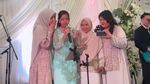 Momen Akrab Olla Ramlan Bareng Anak dan Pacar Kondangan ke Aufar Hutapea