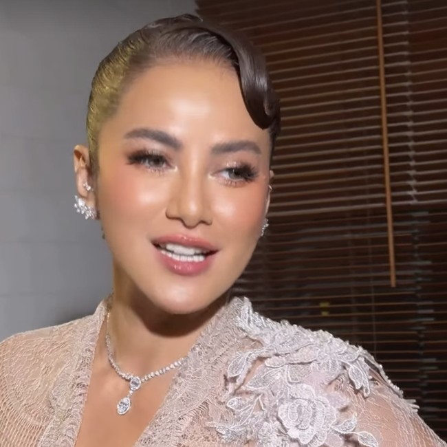 Olla Ramlan Jawab Perasaan Datang ke Nikahan Aufar Hutapea