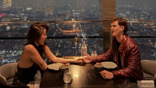Momen Olla Ramlan dan Tristan Molina Sushi Date hingga Dinner Romantis