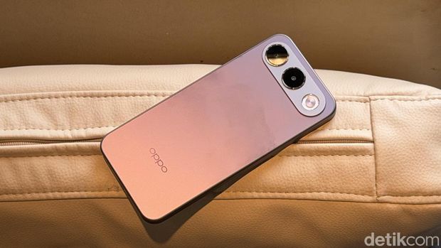 Oppo A7 Pro Oppo A7 Pro