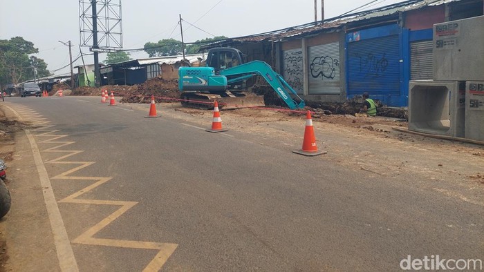 Perbaikan Drainase di Jalan Demang Hardjakusumah Jelang Musim Hujan