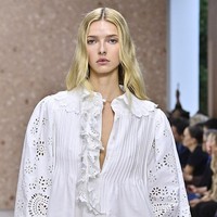 6 Nepo Baby Debut di Paris Fashion Week: Ada Anak Chris Martin & John Travolta