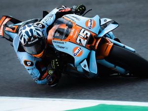 Baru Start, Raul Fernandez dan Bezzecchi Crash di Sprint Race MotoGP Mandalika