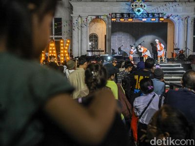 Tanpa Kata, Seniman Pantomim Pukau Pengunjung JakMime Fest 2026 di Kota Tua