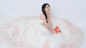 Lewat Instagram pribadinya, Yujeong memberitahukan fans bahwa dia akan menikah musim dingin tahun ini. (Foto: dok. Instagram @yudong_0214)