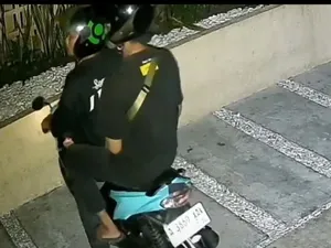 2 Maling Laptop di Lapangan Padel Coach Justin Terekam CCTV, Ini Tampangnya