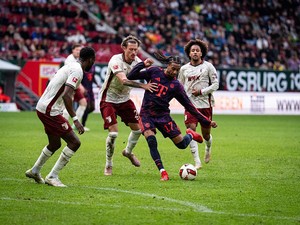 Augsburg Vs Bayern: Die Roten Tertahan 2-2