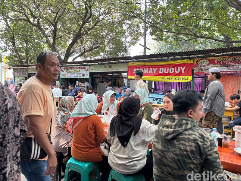 Langganan PNS! Kepala Kakap Pak Salim di Puri Ludes 200 Potong Sehari