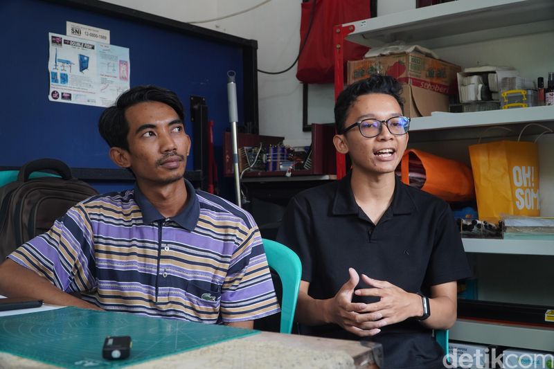Inovasi Warga Surabaya Pemuda Kedungdoro Sulap Balai RT Jadi Tempat Produksi Parfum