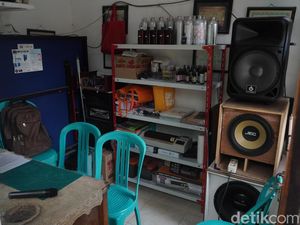 Manfaatkan Balai RT, Pemuda Kedungdoro Bikin Parfum dan Deodoran