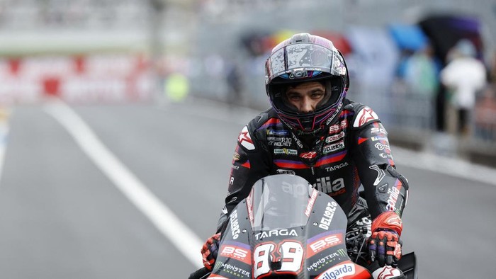 MotoGP - Japanese Grand Prix - Twin Ring Motegi, Motegi, Japan - October 4, 2026 Aprilia Racings Jorge Martin celebrates after finishing second in the race REUTERS/Androniki Christodoulou