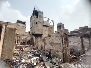 Kondisi Terkini TKP Kebakaran 83 Rumah di Kramat Senen