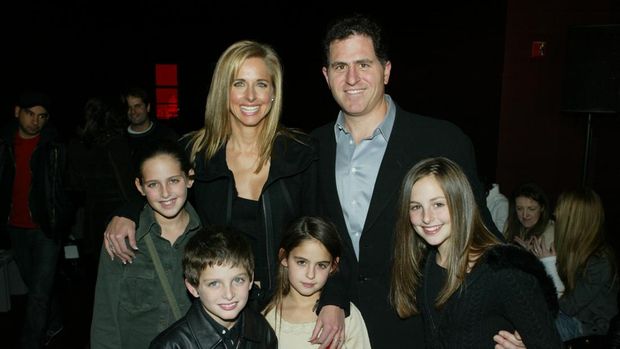 Susan Dell (L) and Michael Dell attends the Fall 2004 Phi show in New York. (Photo by Fairchild Archive/Penske Media via Getty Images)