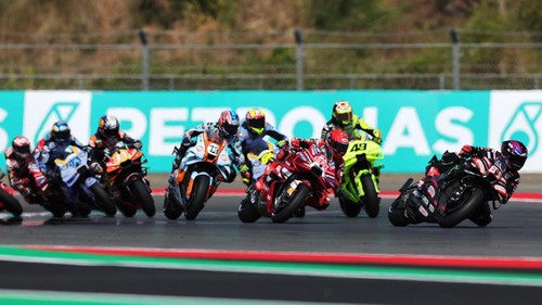 MotoGP - Indonesian Grand Prix - Mandalika International Street Circuit, Mandalika, Indonesia - October 10, 2026 Ducati Lenovo Teams Marc Marquez in action during the sprint race REUTERS/Willy Kurniawan