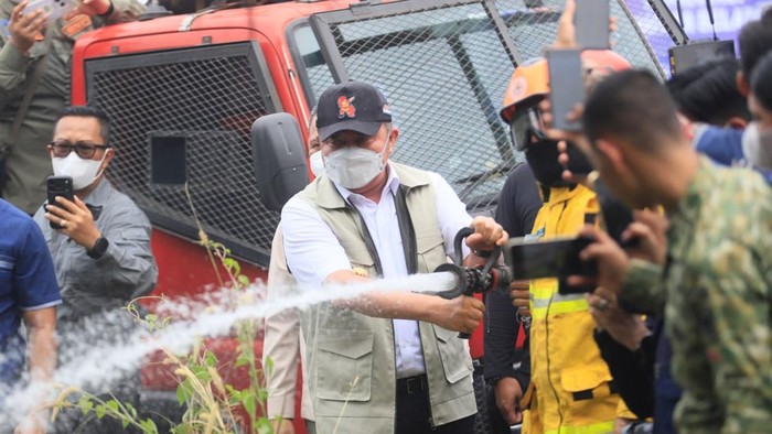Penanganan karhutla di wilayah Banyuasin dengan teknologi cairan Realiza Anticomas.