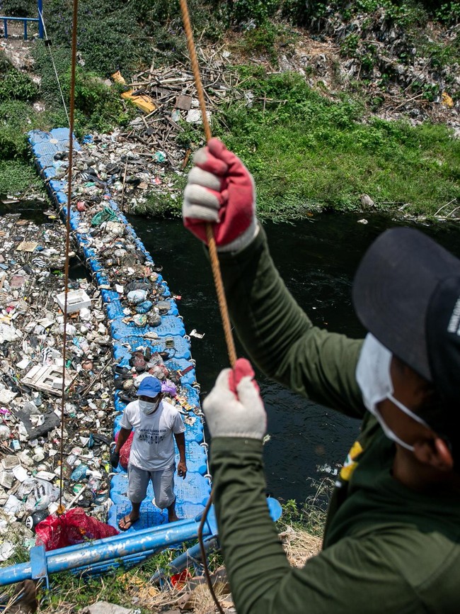 Sepekan, 300 Kg Sampah Diangkat dari Sungai Premulung Solo