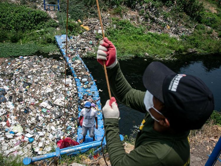 Sepekan, 300 Kg Sampah Diangkat dari Sungai Premulung Solo